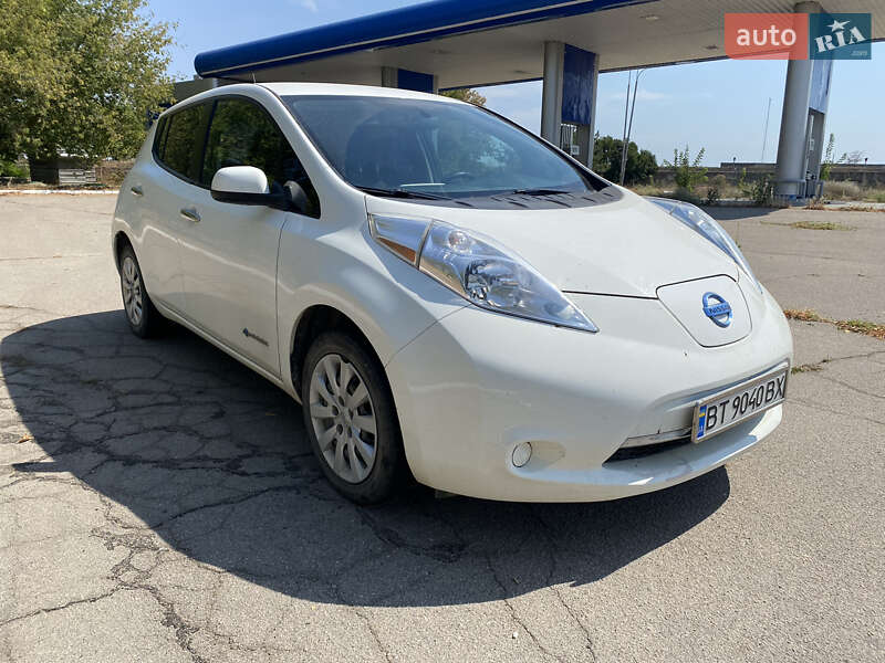 Хетчбек Nissan Leaf 2015 в Херсоні фото 4 Хетчбек Nissan Leaf 2015 в Херсоні