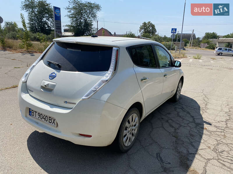 Хетчбек Nissan Leaf 2015 в Херсоні фото 10 Хетчбек Nissan Leaf 2015 в Херсоні