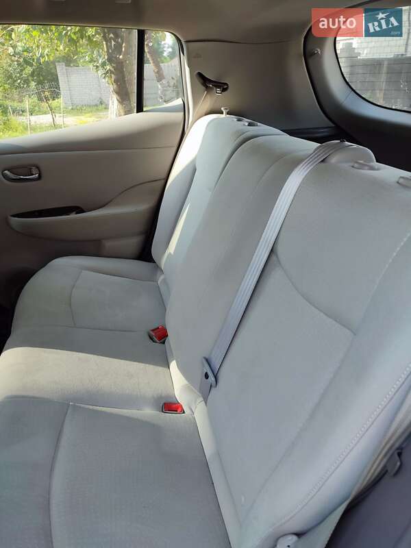 Хетчбек Nissan Leaf 2012 в Житомирі