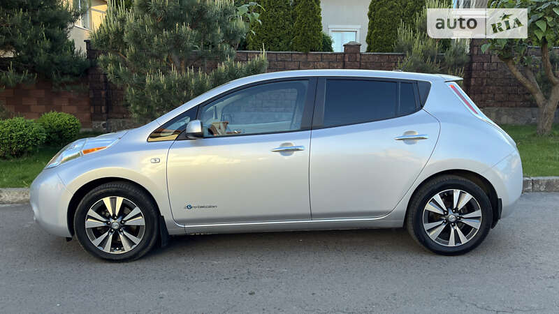 Хетчбек Nissan Leaf 2015 в Рівному