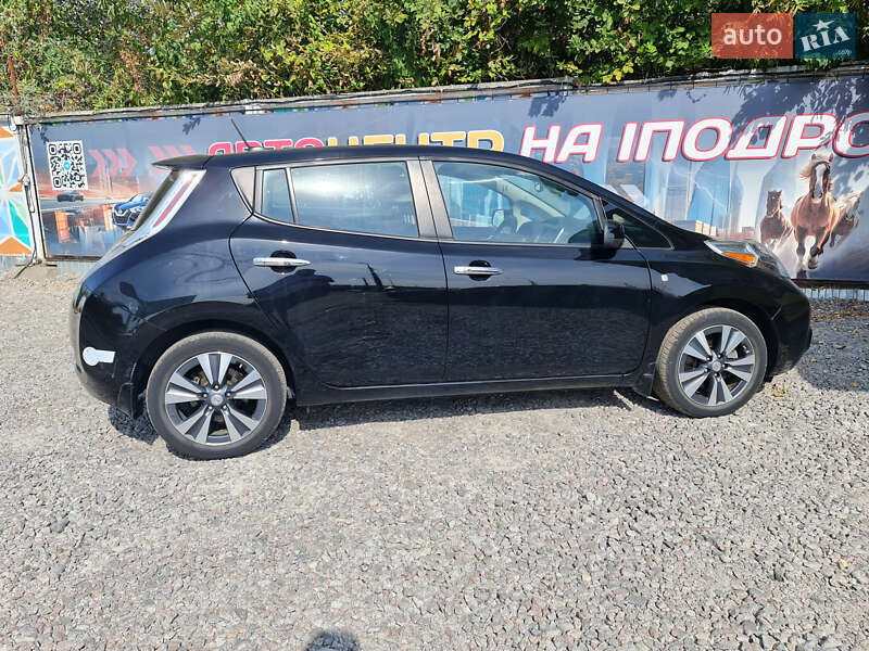 Хэтчбек Nissan Leaf 2016 в Киеве