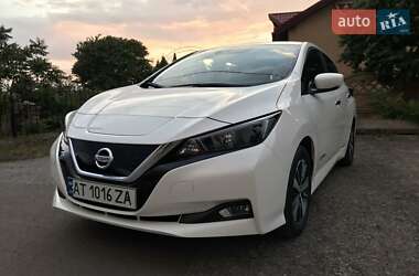 Хэтчбек Nissan Leaf 2019 в 