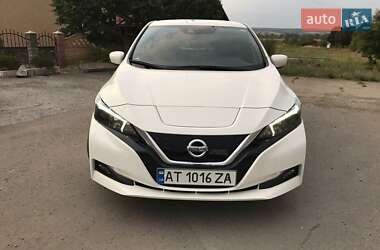 Хэтчбек Nissan Leaf 2019 в 
