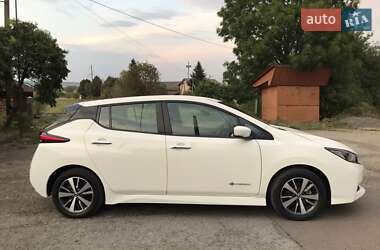 Хэтчбек Nissan Leaf 2019 в 