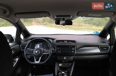 Хэтчбек Nissan Leaf 2019 в 