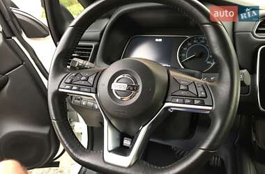 Хэтчбек Nissan Leaf 2019 в 