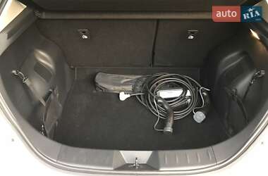 Хэтчбек Nissan Leaf 2019 в 