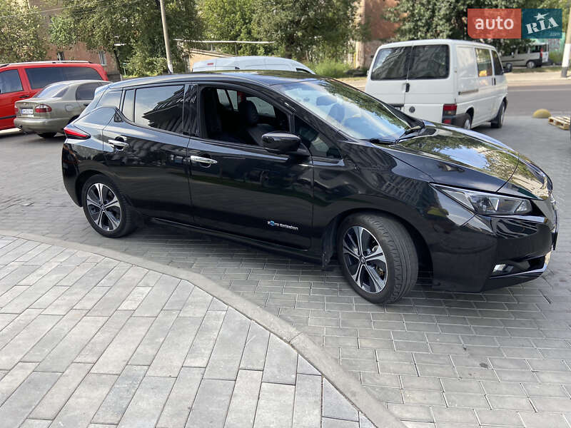 Хэтчбек Nissan Leaf 2018 в Житомире фото 3 Хэтчбек Nissan Leaf 2018 в Житомире