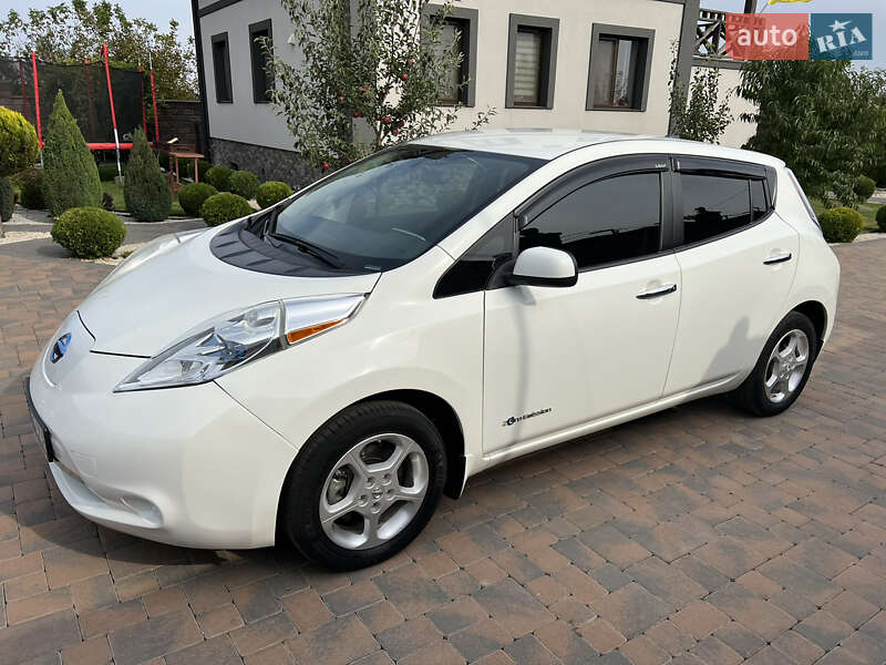 Хетчбек Nissan Leaf 2017 в Рівному