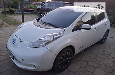 Хэтчбек Nissan Leaf 2017 в Киеве