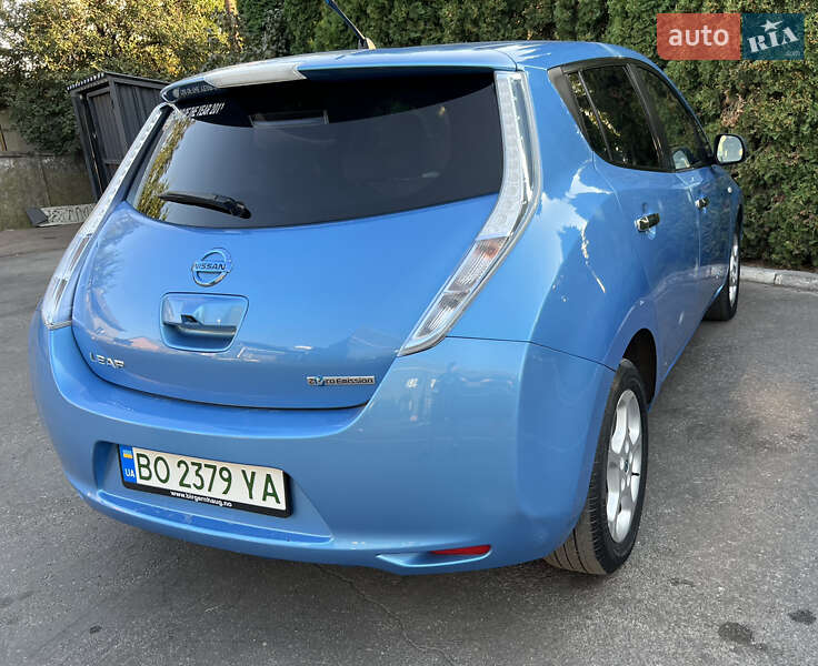 Хэтчбек Nissan Leaf 2011 в Тернополе