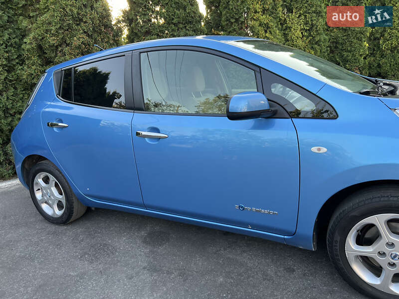 Хэтчбек Nissan Leaf 2011 в Тернополе