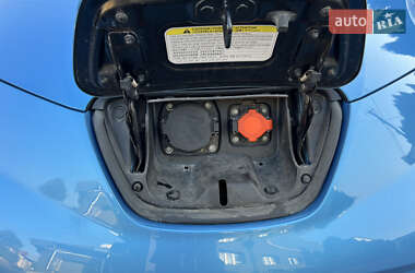 Хэтчбек Nissan Leaf 2011 в Тернополе