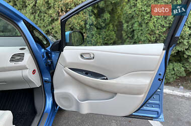 Хэтчбек Nissan Leaf 2011 в Тернополе