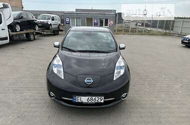 Хэтчбек Nissan Leaf 2015 в 