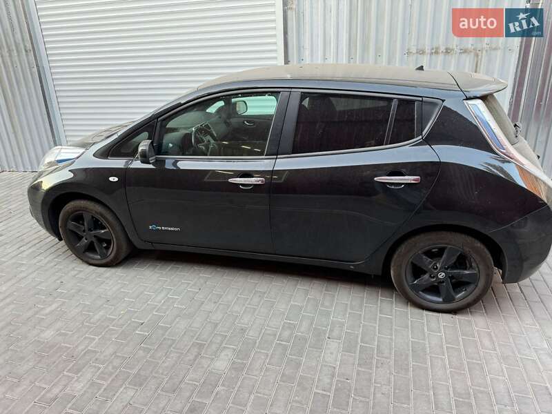Хэтчбек Nissan Leaf 2017 в Харькове