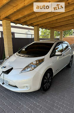 Хетчбек Nissan Leaf 2013 в Кропивницькому