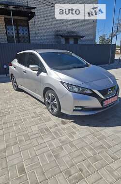 Хетчбек Nissan Leaf 2019 в Новомосковську