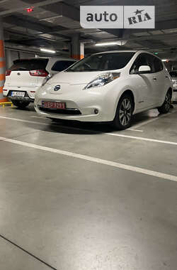 Хетчбек Nissan Leaf 2015 в Львові