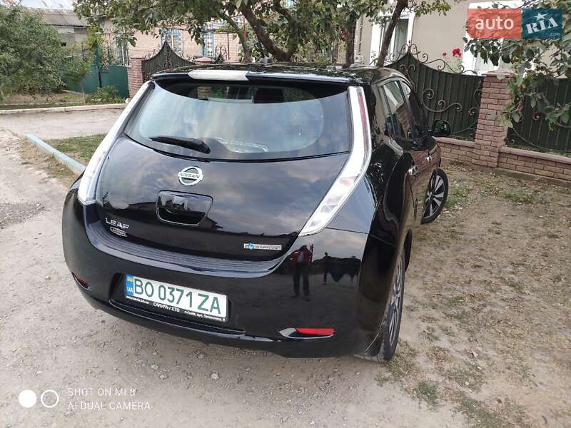 Хэтчбек Nissan Leaf 2016 в Тернополе