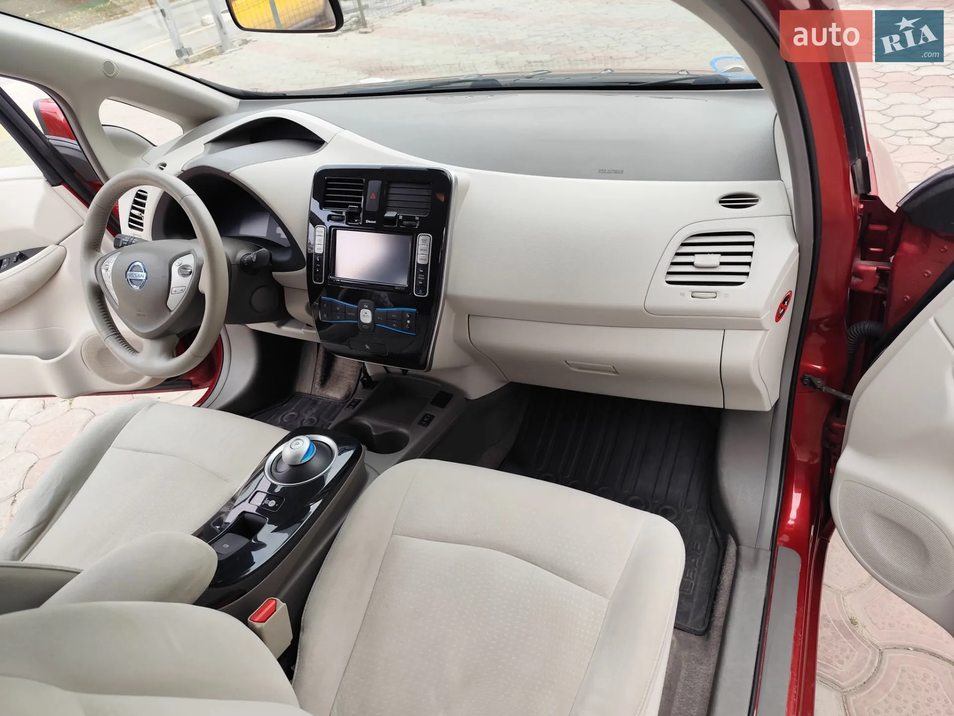 2012 Nissan Leaf - мініатюра 12