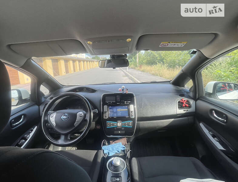 Хэтчбек Nissan Leaf 2015 в Виннице фото 5 Хэтчбек Nissan Leaf 2015 в Виннице
