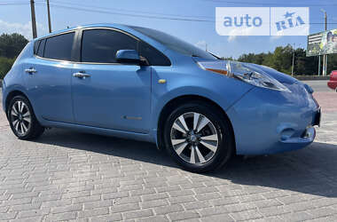 Хетчбек Nissan Leaf 2013 в Кам'янському