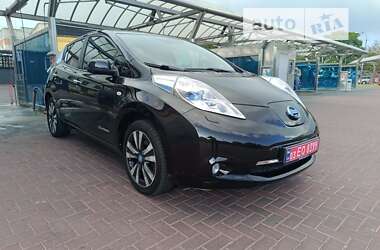 Хэтчбек Nissan Leaf 2015 в Ровно