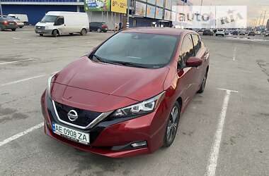 Хэтчбек Nissan Leaf 2017 в Днепре