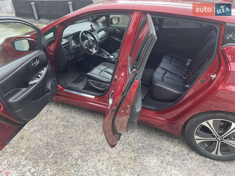 Хэтчбек Nissan Leaf 2018 в Львове фото 11 Хэтчбек Nissan Leaf 2018 в Львове