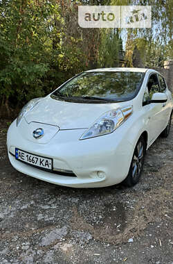 Хэтчбек Nissan Leaf 2016 в Каменском