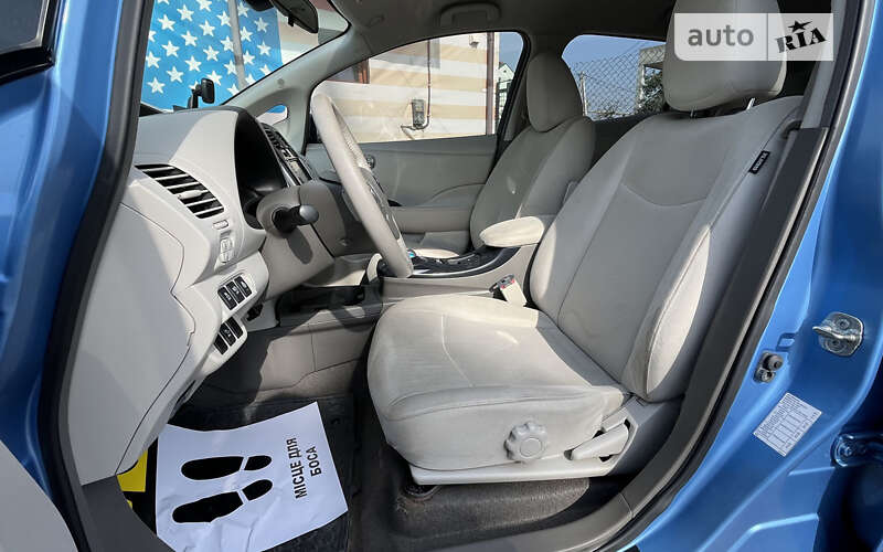 Хэтчбек Nissan Leaf 2012 в Стрые