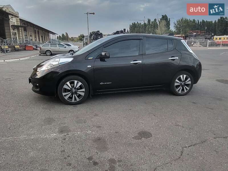 Хэтчбек Nissan Leaf 2015 в Харькове фото 6 Хэтчбек Nissan Leaf 2015 в Харькове