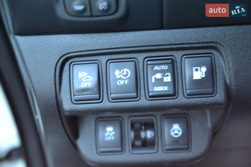 Хэтчбек Nissan Leaf 2013 в Луцке фото 27 Хэтчбек Nissan Leaf 2013 в Луцке