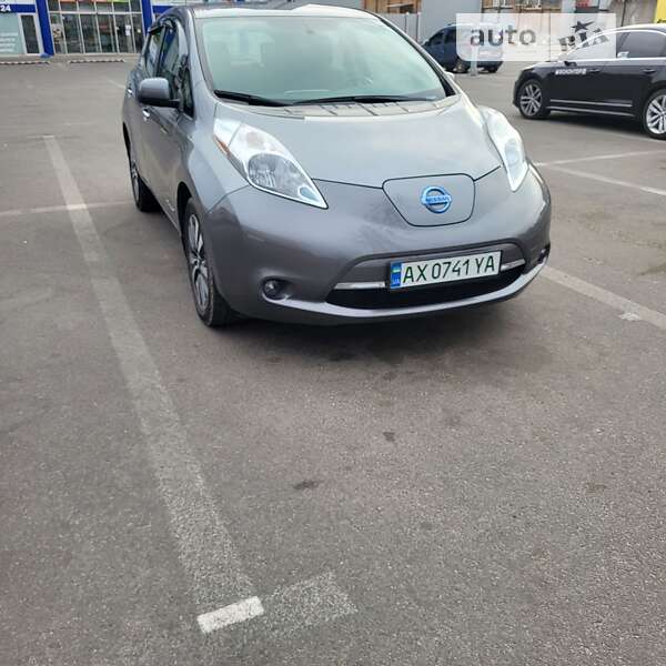 Хэтчбек Nissan Leaf 2015 в Харькове фото Хэтчбек Nissan Leaf 2015 в Харькове