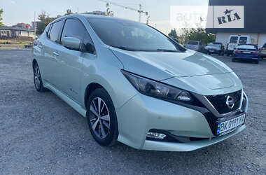 Хэтчбек Nissan Leaf 2018 в Ровно