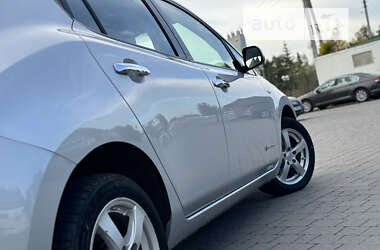 Хэтчбек Nissan Leaf 2013 в Стрые