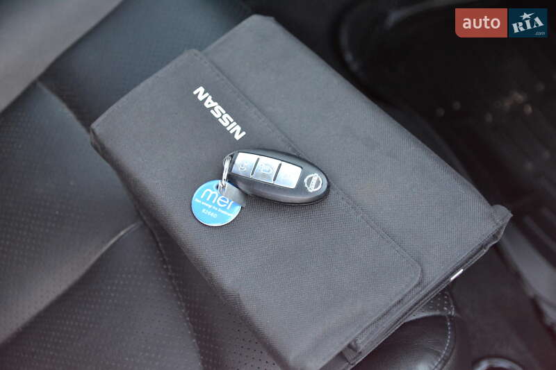 Хетчбек Nissan Leaf 2014 в Луцьку