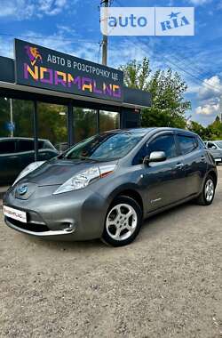 Хэтчбек Nissan Leaf 2015 в Киеве