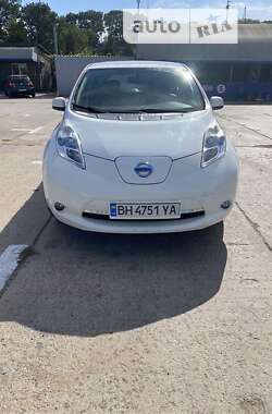 Хетчбек Nissan Leaf 2015 в Одесі