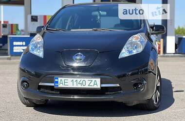 Хетчбек Nissan Leaf 2013 в Дніпрі