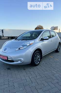 Хэтчбек Nissan Leaf 2012 в Сарнах