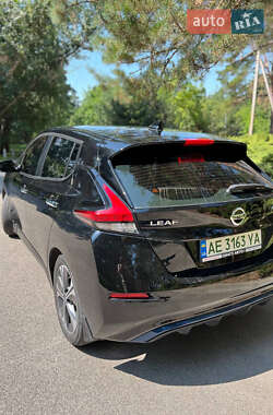 Хэтчбек Nissan Leaf 2020 в 