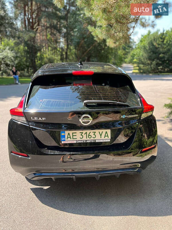 Хэтчбек Nissan Leaf 2020 в Днепре