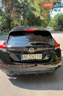 Хэтчбек Nissan Leaf 2020 в 