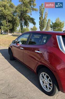 Хэтчбек Nissan Leaf 2013 в Каменском