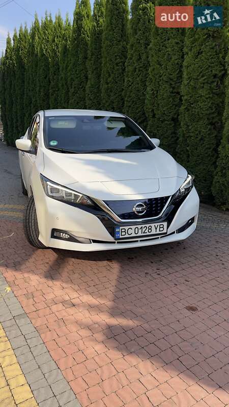 Хэтчбек Nissan Leaf 2020 в Мостиске