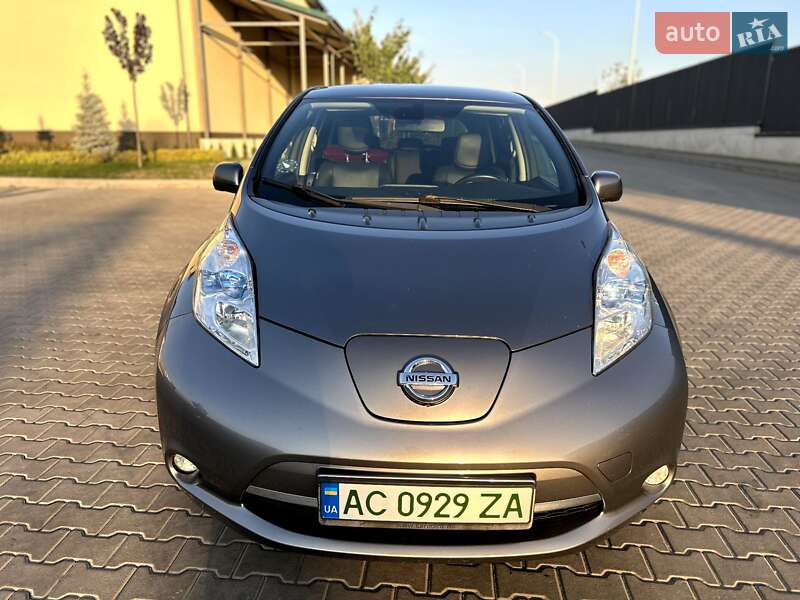 Хэтчбек Nissan Leaf 2014 в Рожище