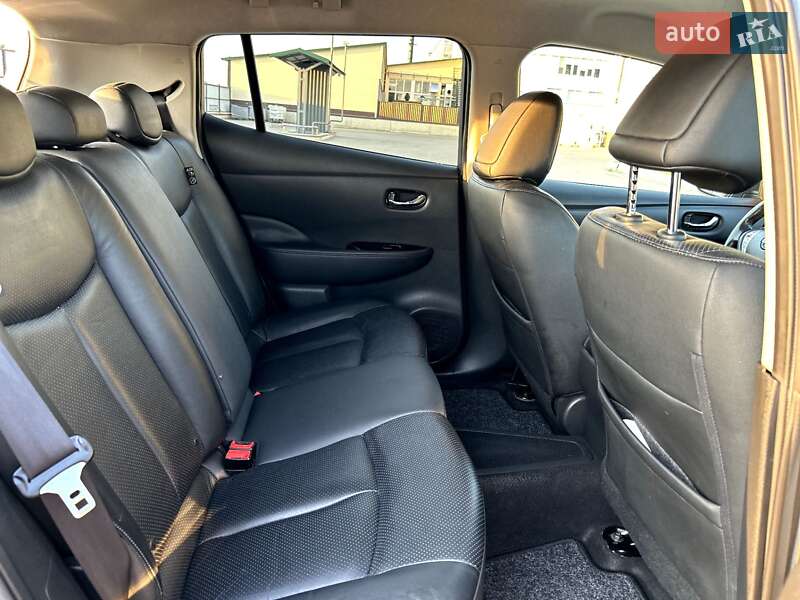Хэтчбек Nissan Leaf 2014 в Рожище