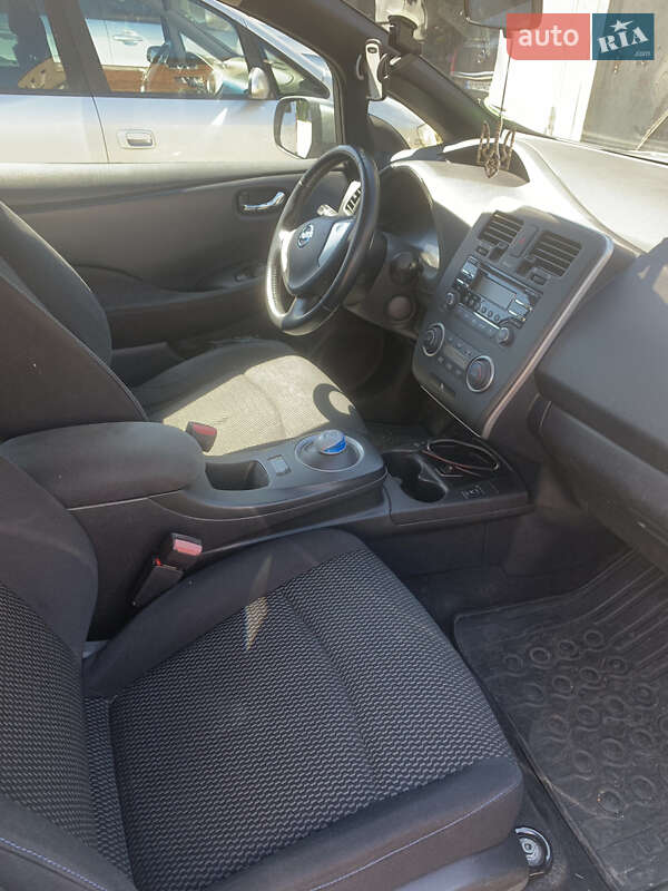 Хетчбек Nissan Leaf 2013 в Вінниці